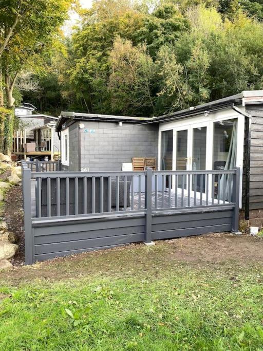 Stunning 3 Bed Riverside Cabin In Snowdonia Caeathro Exteriér fotografie